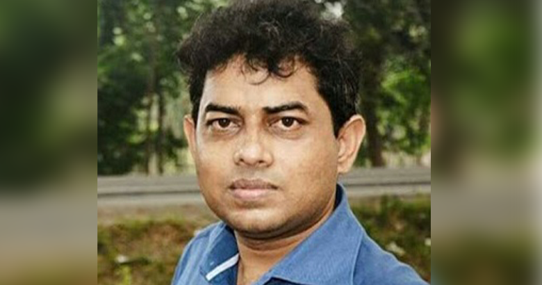 চিকিৎসকবিদ্বেষী মন্তব্য: ড. রোবায়েত ফেরদৌসকে আইনি নোটিস